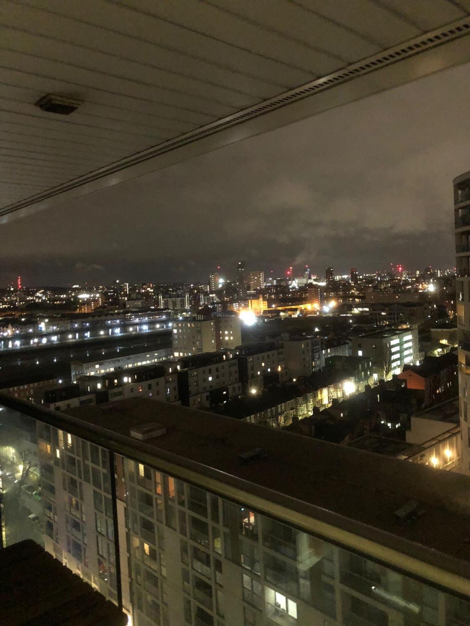 Modern 2Bed 2Bath Apartment Canary Wharf - Upto 5 Person London Luaran gambar