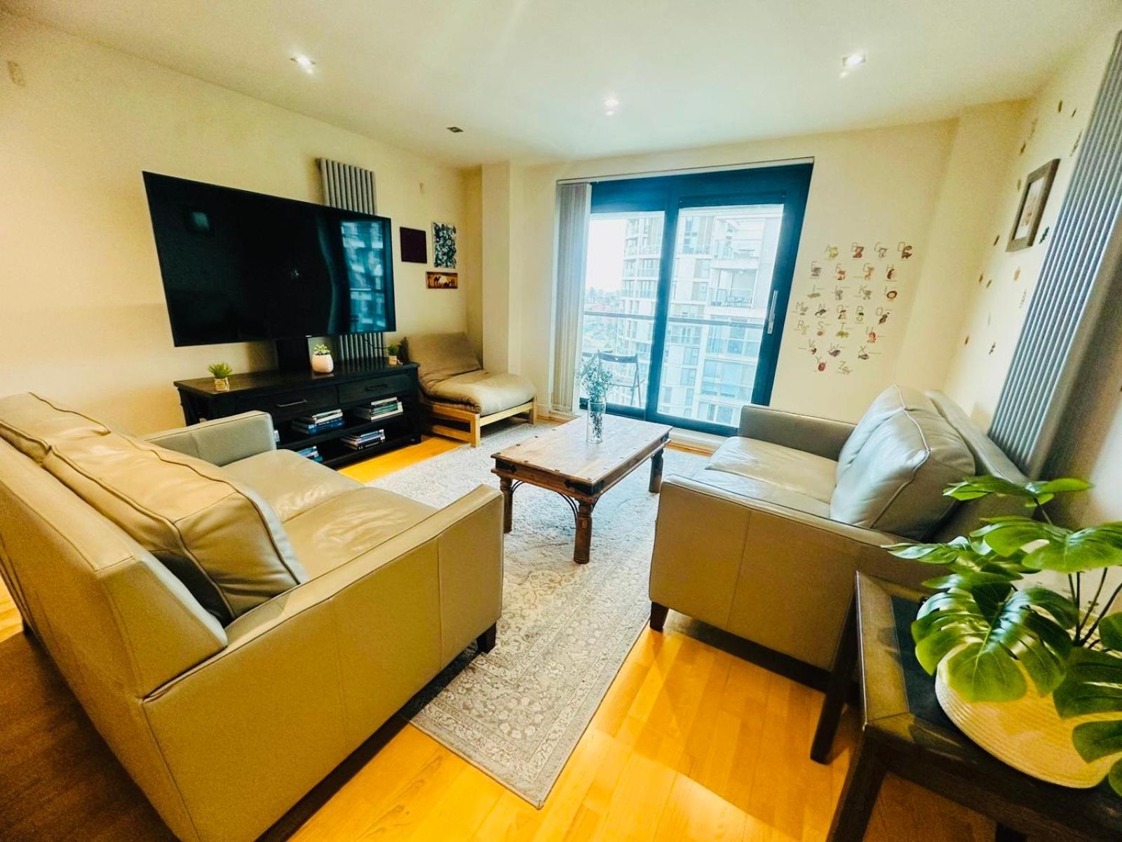 Modern 2Bed 2Bath Apartment Canary Wharf - Upto 5 Person London Luaran gambar