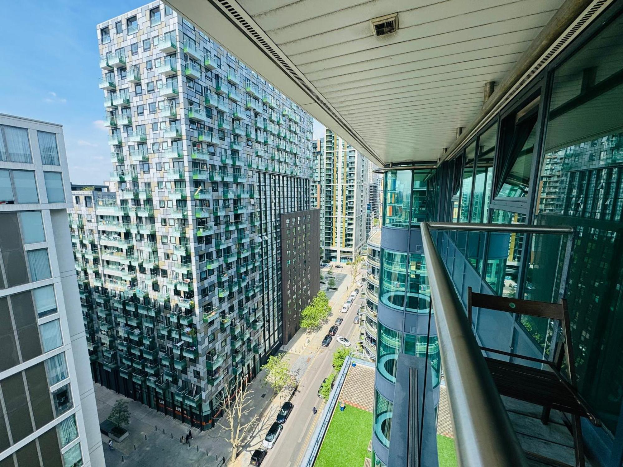 Modern 2Bed 2Bath Apartment Canary Wharf - Upto 5 Person London Luaran gambar