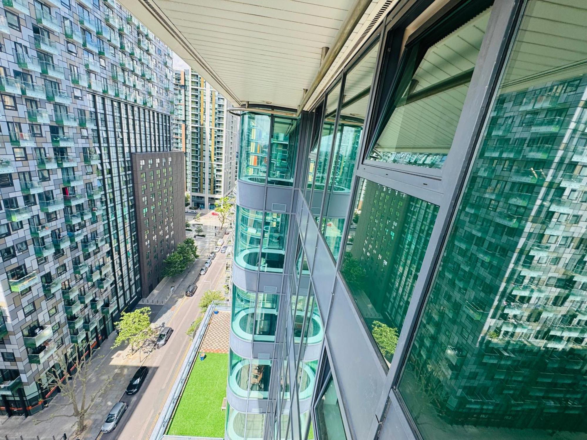 Modern 2Bed 2Bath Apartment Canary Wharf - Upto 5 Person London Luaran gambar